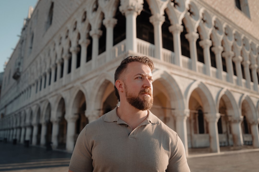 Ritratto di Arch. Luca Fontana, Fondatore e Direttore Creativo